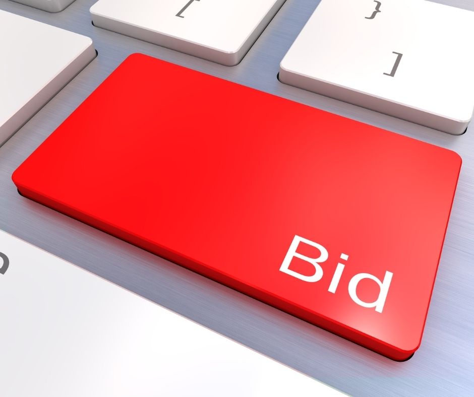 THE USE/MISUSE OF MAXIMUM BIDS PLACED IN ONLINE AUCTIONS