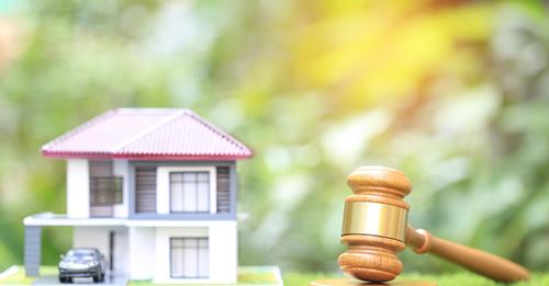 HOW REAL ESTATE AUCTIONS HELP BUYERS IN A SELLER’S MARKET
